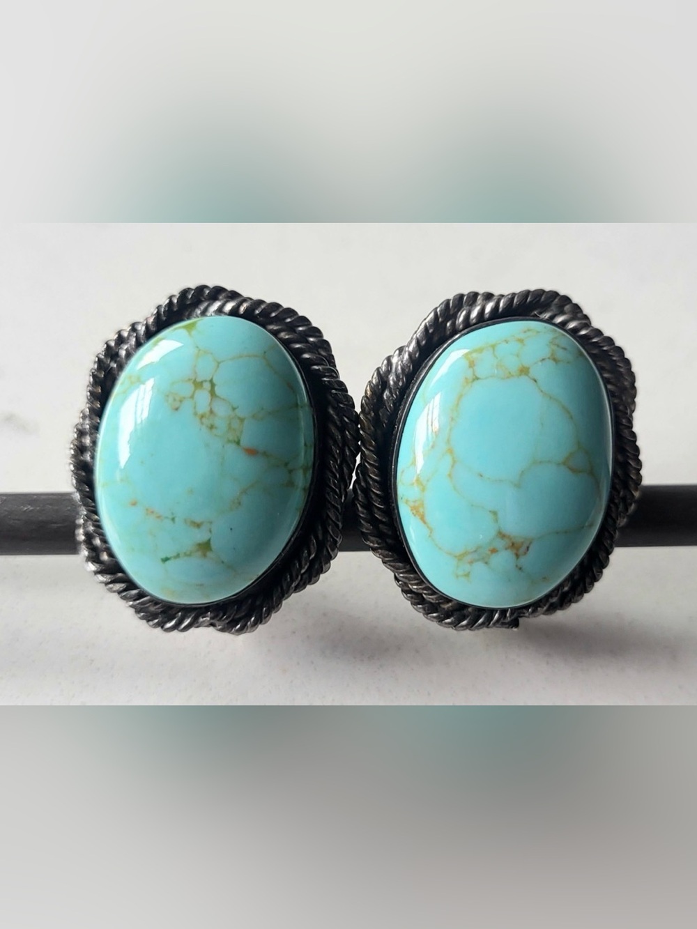 VINTAGE STERLING SILVER MARKED 925 MEXICO TURQUOISE CLIP ON EARRINGS